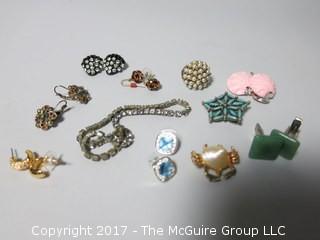 Assortment of Jewelry