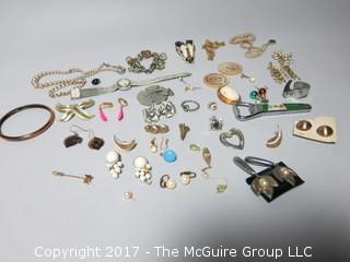 Assortment of Jewelry