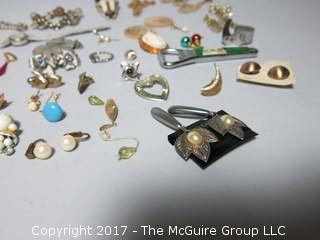 Assortment of Jewelry