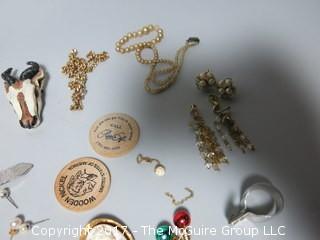 Assortment of Jewelry