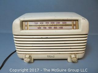 Philco Transitone Ivory Bakelite Table Top Radio; Model 48-250 