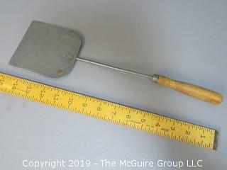 Spatula with wood handle; unpainted