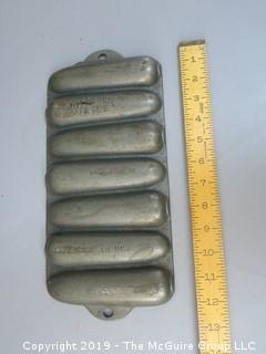 Cast Iron Corn WagnerWare Baking Mold