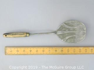 Art Deco Spatula with with handle;  marked "W & W" on handle