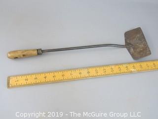 Long Wooden Handled Iron Spatula