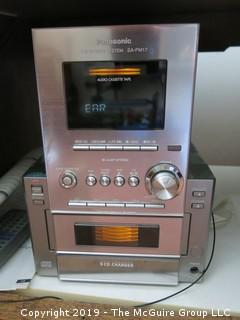 Panasonic SA-PM17 CD Stereo System with detached speakers 