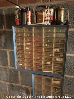 Collection of vontage oiling cans and parts cabinet and contents 