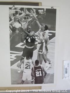 Black and White Basketball photos including Chris Webber/Grant Hill 