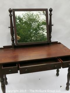 Quality piece: "COWAN" Brand (Chicago IL.) Mahogany Dressing Table with Mirror. 770 Series, Circa 1900-1920. see description.