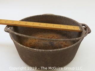 Tri-Footed (unusual recessed feet inside) Iron Pot with handle 