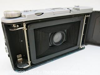 KODAK Box Camera; Anastigmat f 4.5; 126 MM; with leather case