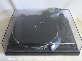 Technics Direct Drive Turntable; Model SL-2000 with dust cover