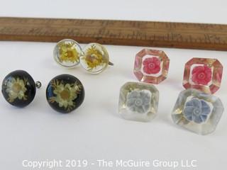 Jewelry: 4 sets of floral in acrylic earrings