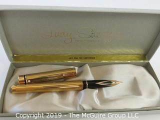 Pen: Lady Sheaffer pen in box w/seal