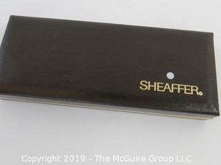 Pen: Sheaffer ink pen steel nib, gold electroplated mesh.